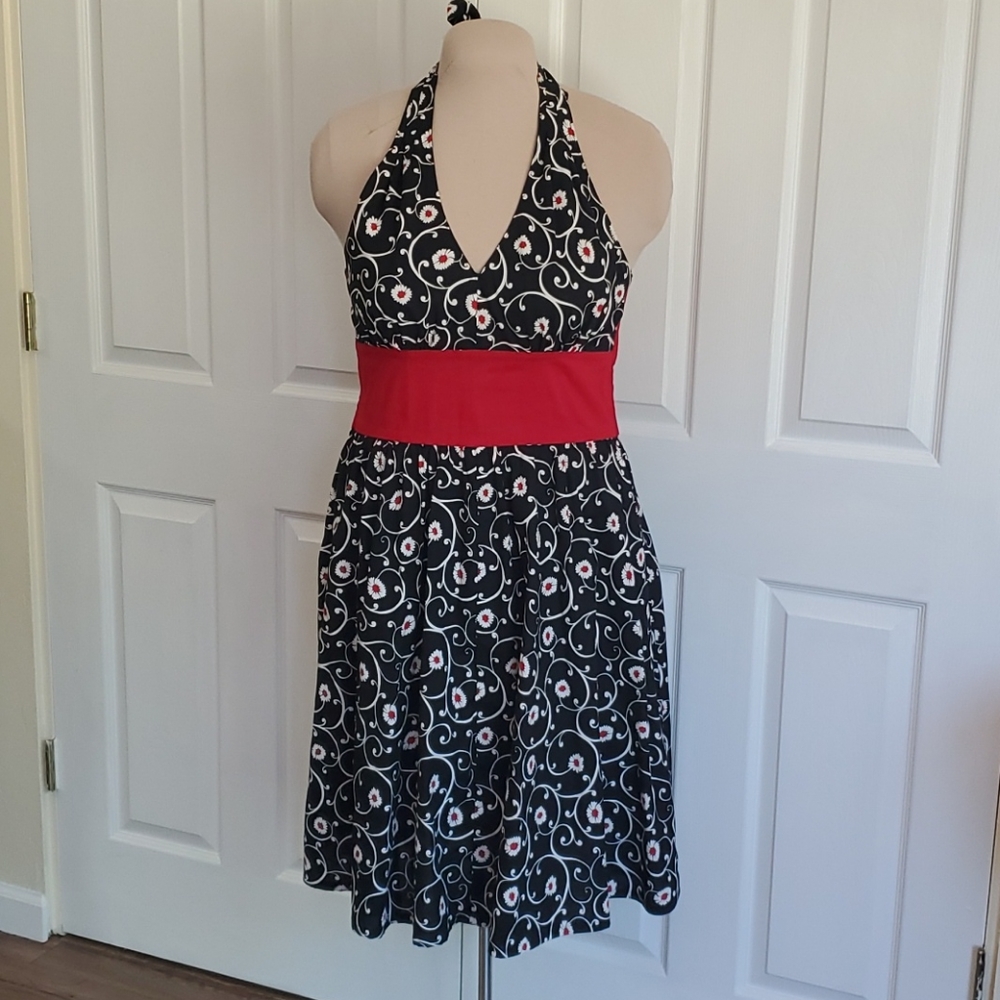 Pinup style Pin Up halter dress black red floral 10 12